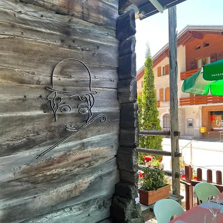 Au Vieux アパート