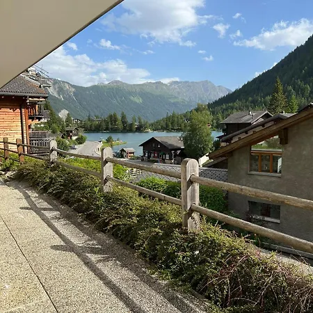 Au Vieux アパート