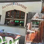 尚佩克斯欧维耶酒店 *